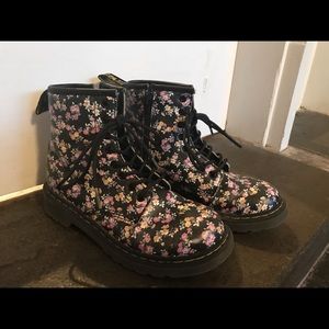 Dr Martens Black Floral Boot Size Kids 1